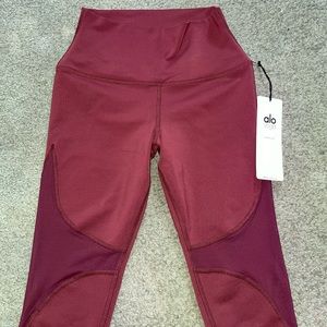Maroon cropped Alo leggings